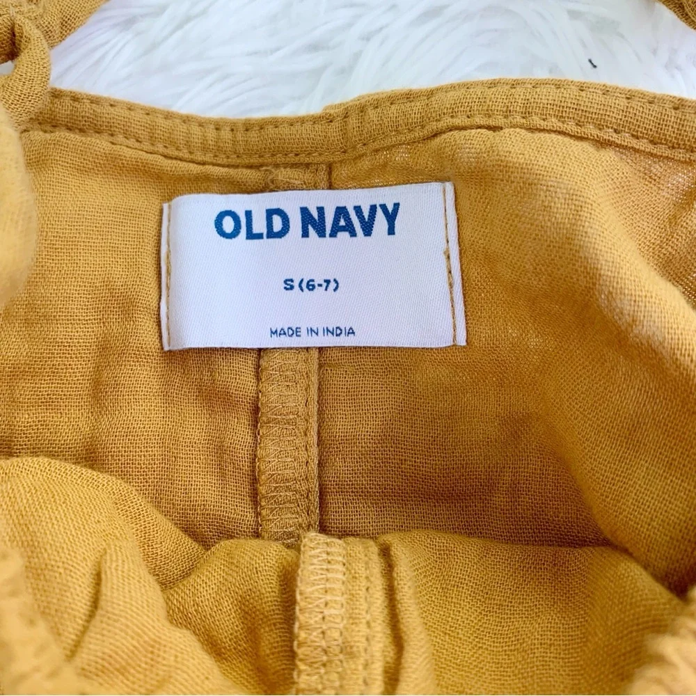 Old Navy girl's size s(6-7)‎ Mustard yellow Romper